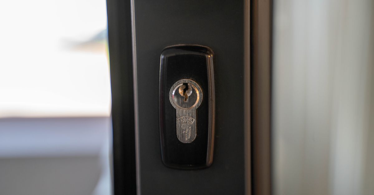 Door Knob & Deadbolt Replacement — Augustine Locksmith Pro