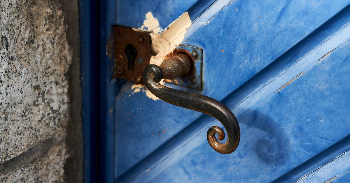 door security hardware — Augustine Locksmith Pro
