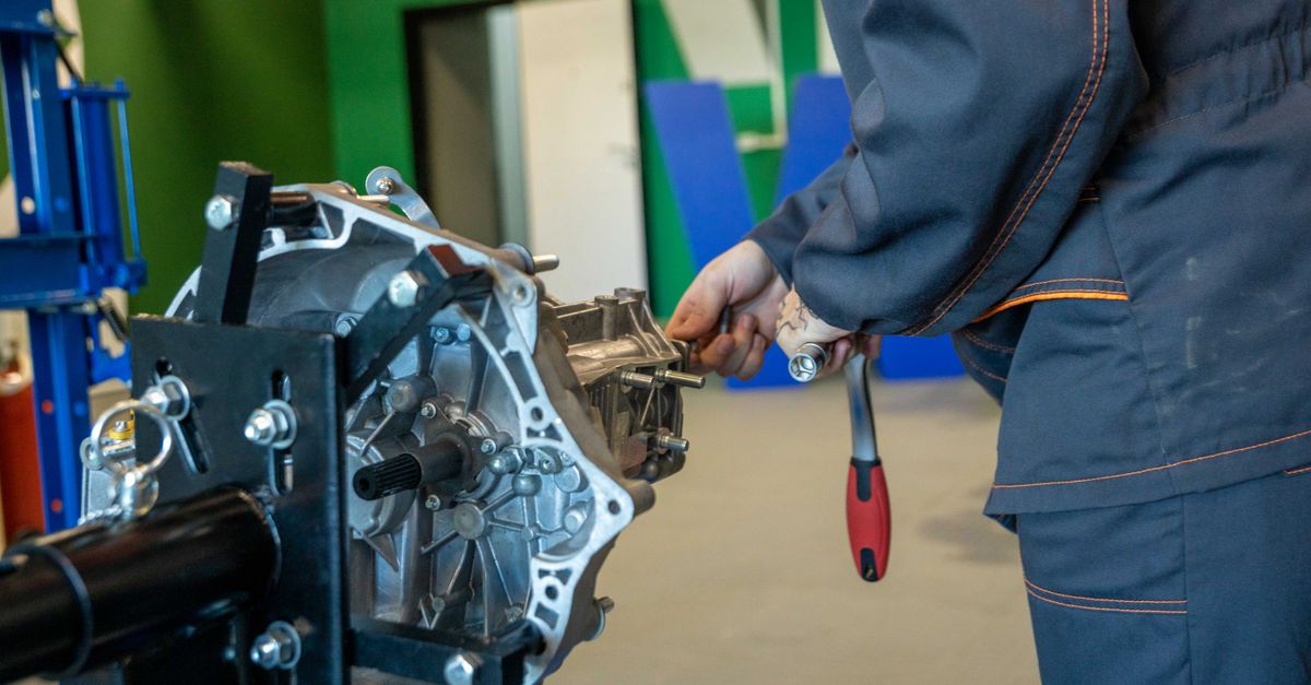 locksmith service technician — Augustine Locksmith Pro